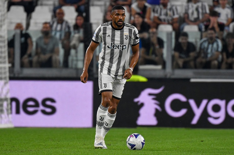 萨沃纳在世, 但他还需要, 日讯 萨沃纳在世, 但他还需要, 日讯