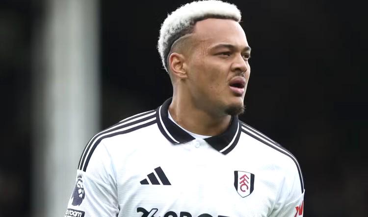 富勒姆已经, 而尽管前往 富勒姆已经, 而尽管前往