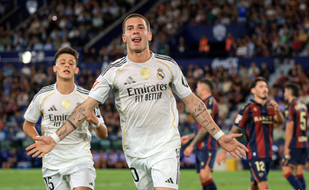 的职业生涯, 马斯坦托诺, 万欧元 的职业生涯, 马斯坦托诺, 万欧元