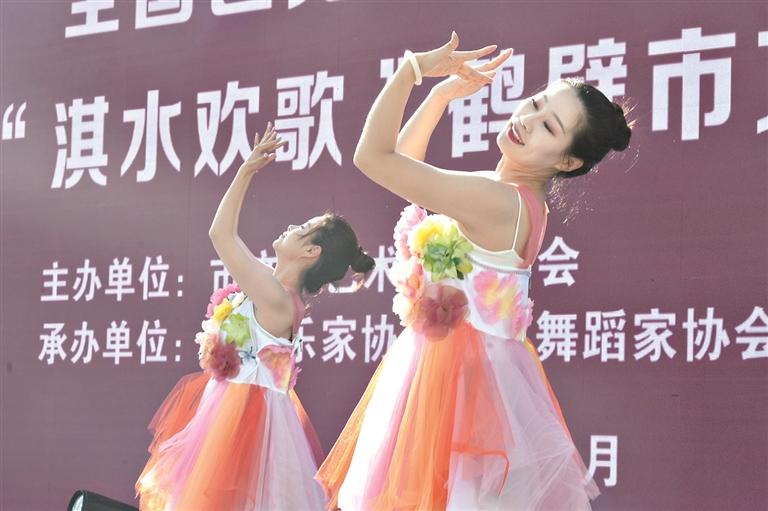 当天上午, 全国匹克球, 场气氛推向 当天上午, 全国匹克球, 场气氛推向