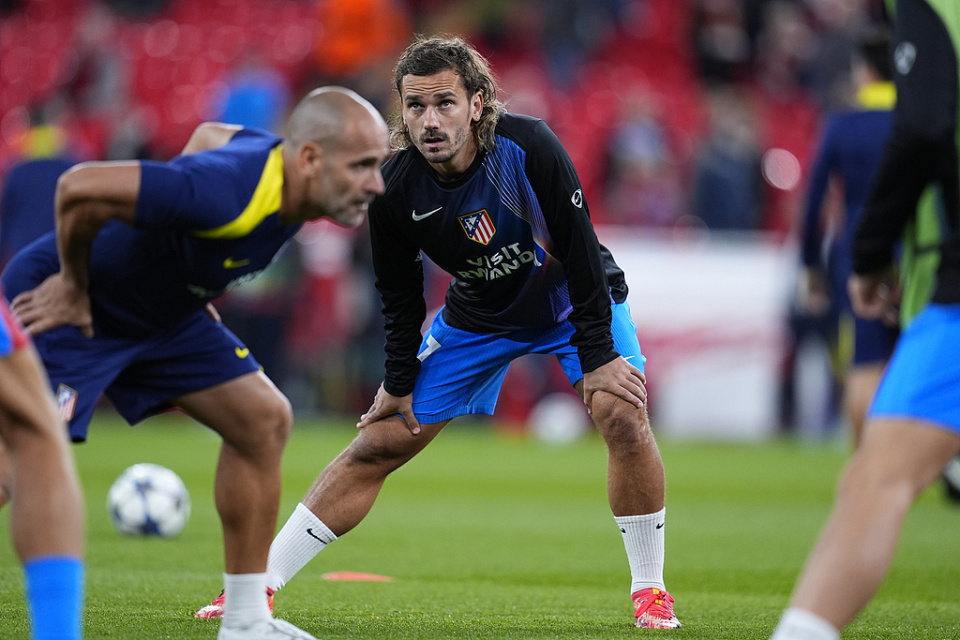 让格列兹曼, 处境尴尬 让格列兹曼, 处境尴尬